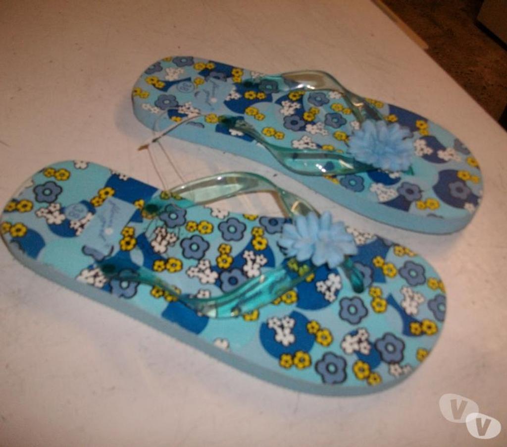 Chaussures Bas-Rhin Bouxwiller - 67330 - Photos Vivastreet Tongs Bleu Ciel à Fleur pt 38 -neufs
