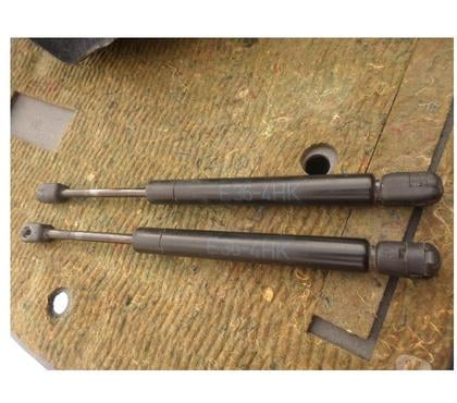 Pièces détachées auto Perpignan Perpignan - Photos Vivastreet verrins de malle arriere bmw e36