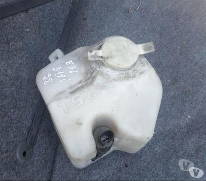 Pièces moteur et accessoires auto Perpignan Perpignan - Photos Vivastreet Bocal lave glace complet bmw e361998