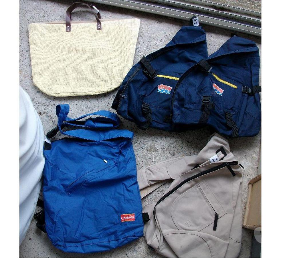 Accessoires - Bagagerie Bas-Rhin Bouxwiller - 67330 - Photos Vivastreet SACS Bandoulière de 0,30 € à 7 €