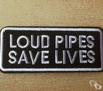 Pièces moto Carnon Hérault - Photos Vivastreet Ecusson harley loud pipes save lives 10x4,5 cm