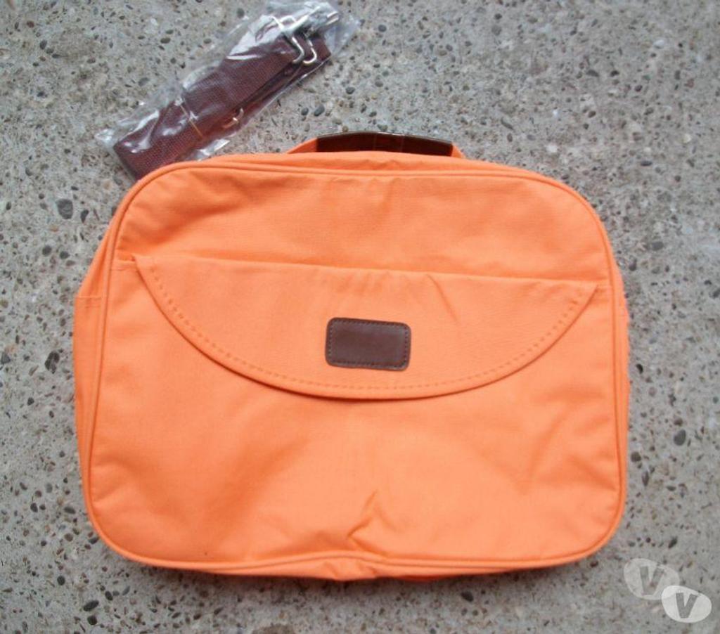 Accessoires - Bagagerie Bas-Rhin Bouxwiller - 67330 - Photos Vivastreet Ensembles de Voyage - Neufs