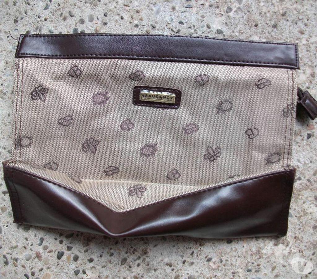 Accessoires - Bagagerie Bas-Rhin Bouxwiller - 67330 - Photos Vivastreet Ensembles de Voyage - Neufs