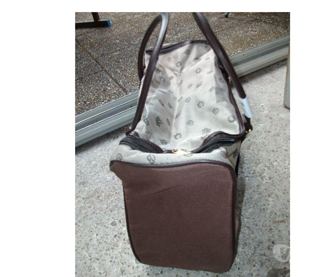 Accessoires - Bagagerie Bas-Rhin Bouxwiller - 67330 - Photos Vivastreet Ensembles de Voyage - Neufs