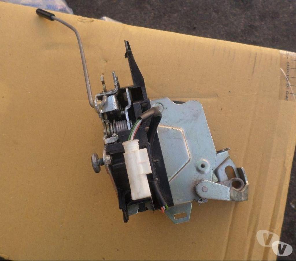 Pièces et services auto Pyrénées-Orientales Perpignan - Photos Vivastreet GACHE DE PORTE BMW E39