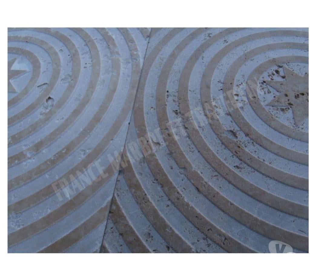 Décoration - art Var Forcalqueiret - 83136 - Photos Vivastreet Travertin Classique Beige Gravure Décor 30,5x30,5 cm