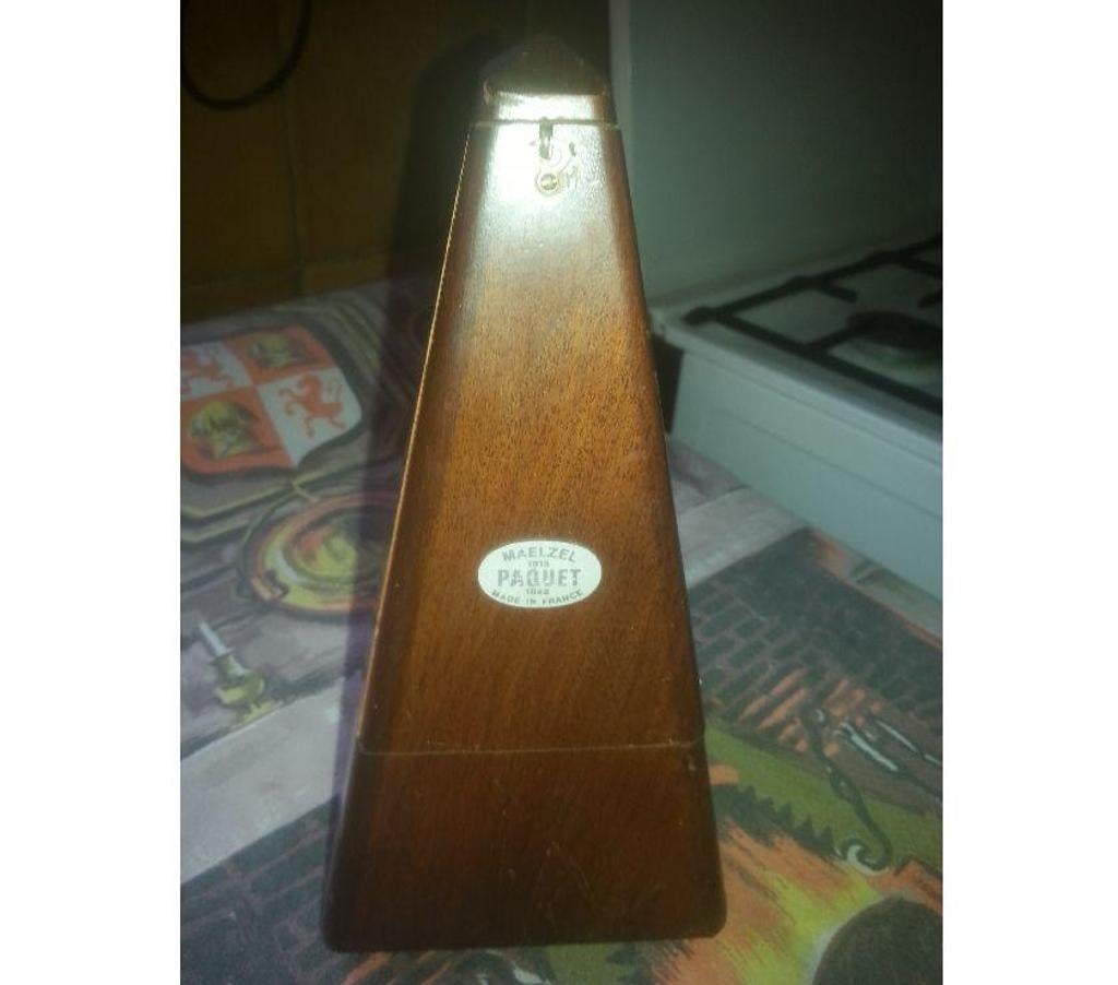 Instruments de musique Seine-et-Marne Montceaux les Provins - 77151 - Photos Vivastreet Métronome Maezel Baquet