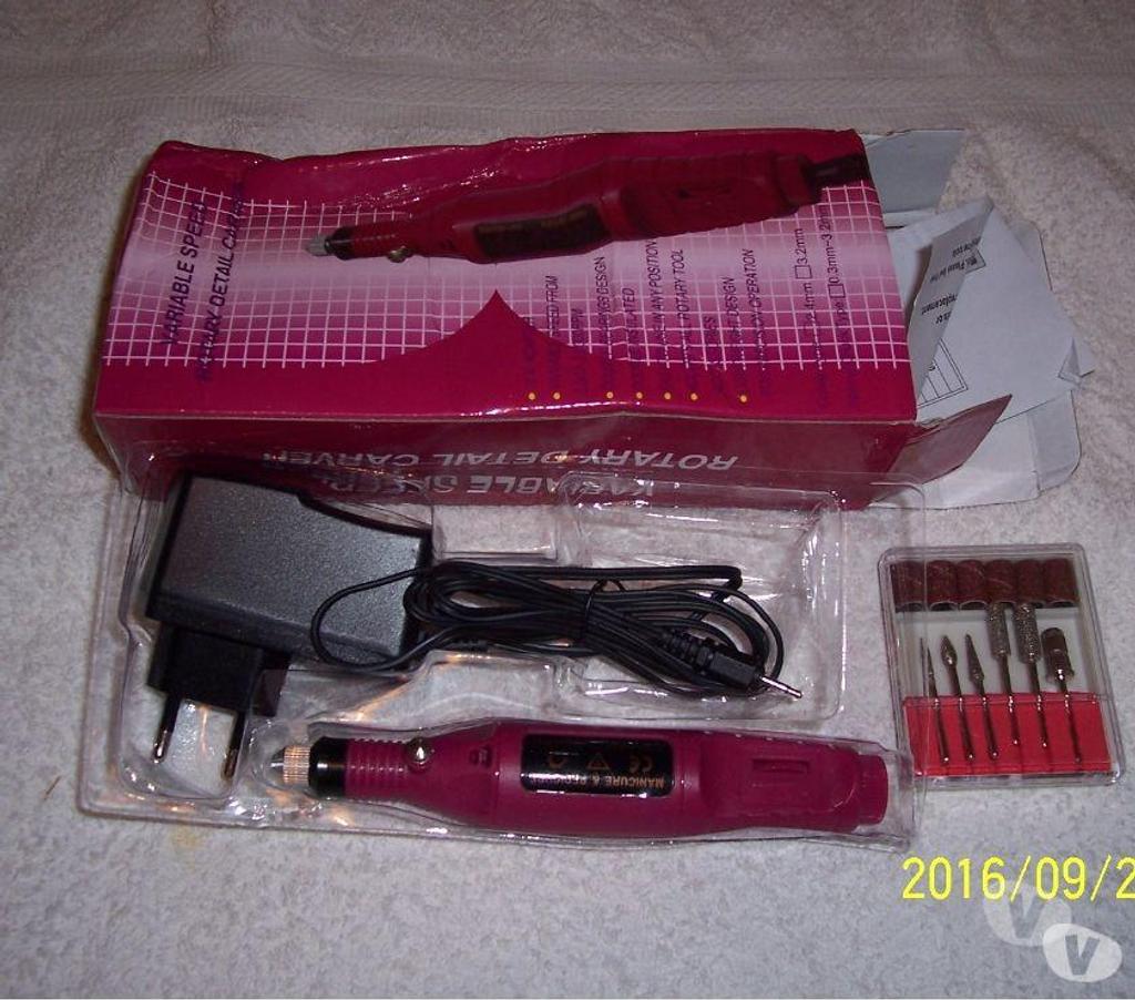 Beauté - Santé Vendée Soullans - 85300 - Photos Vivastreet SET DE MANUCURE NEUF