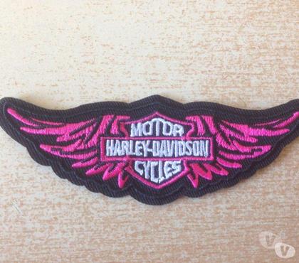 Accessoires moto d'occasion Carnon Hérault - Photos Vivastreet écusson harley lady biker ailes rose 10x3,5 cm