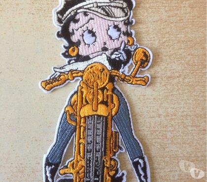 Accessoires moto d'occasion Carnon Hérault - Photos Vivastreet Ecusson brodé betty boop lady biker 14x6cm thermocollant