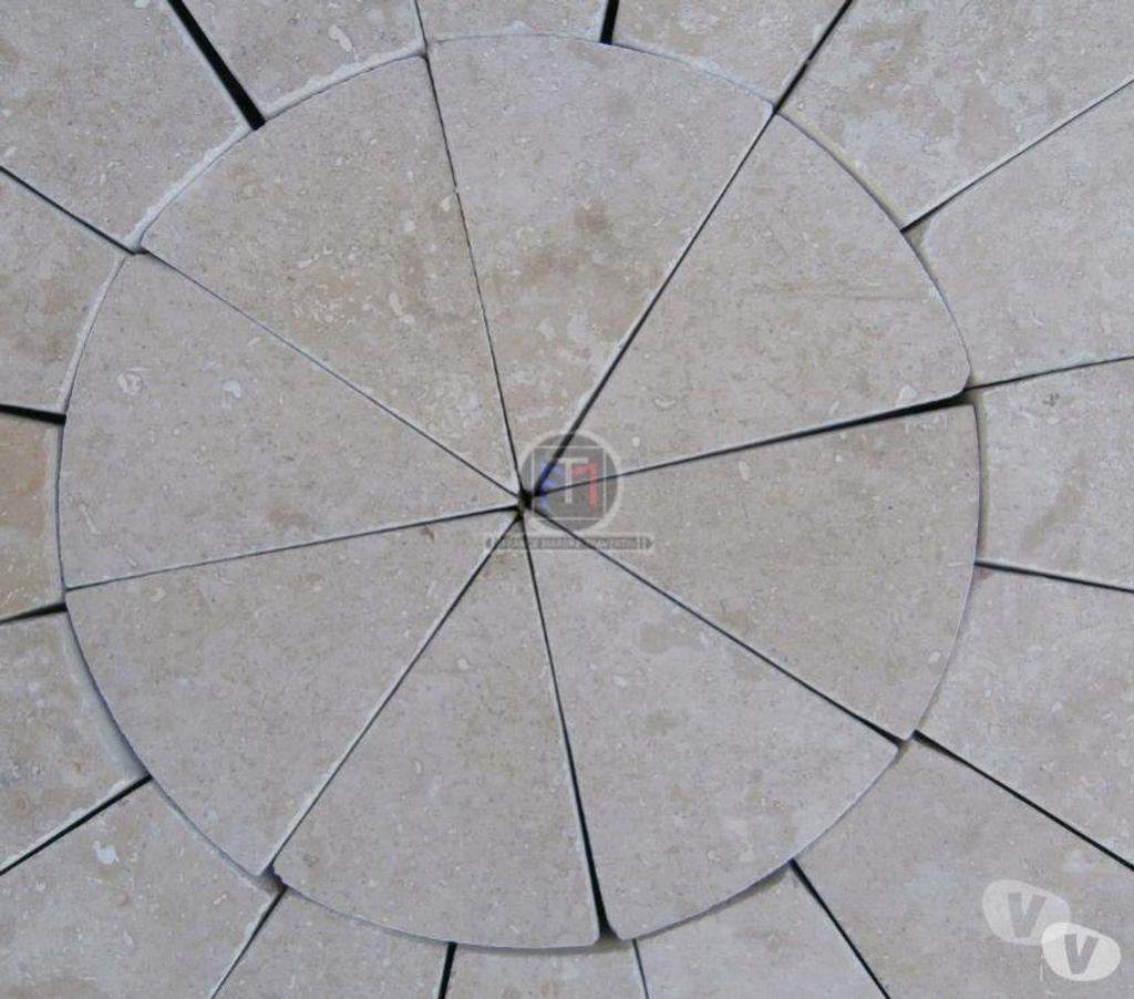  Var Forcalqueiret - 83136 - Photos Vivastreet Travertin Classique Beige Cercle Manoir Diamètre 90 cm 