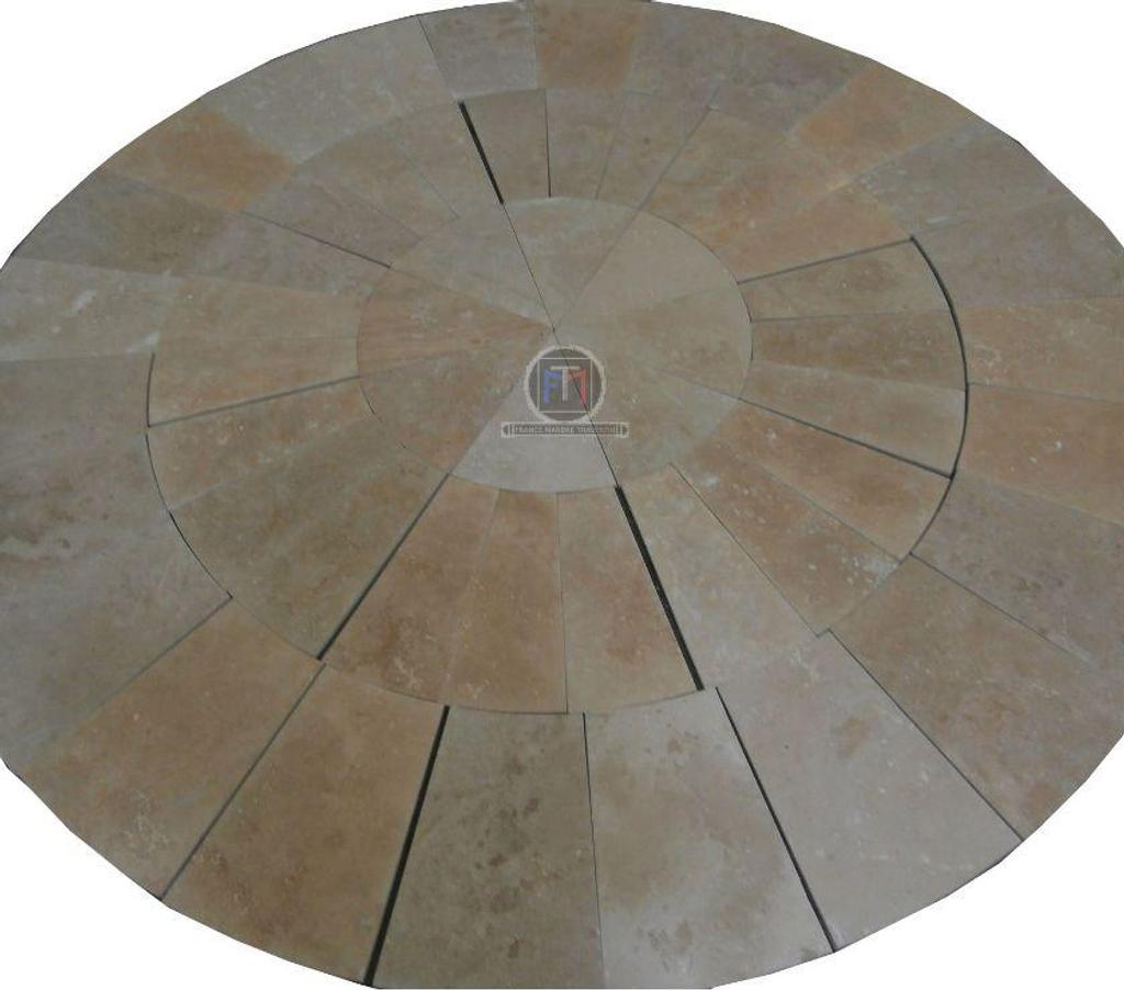  Var Forcalqueiret - 83136 - Photos Vivastreet Travertin Classique Beige Cercle Manoir Diamètre 270 cm