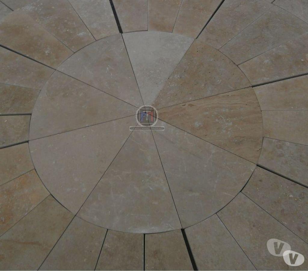  Var Forcalqueiret - 83136 - Photos Vivastreet Travertin Classique Beige Cercle Manoir Diamètre 270 cm