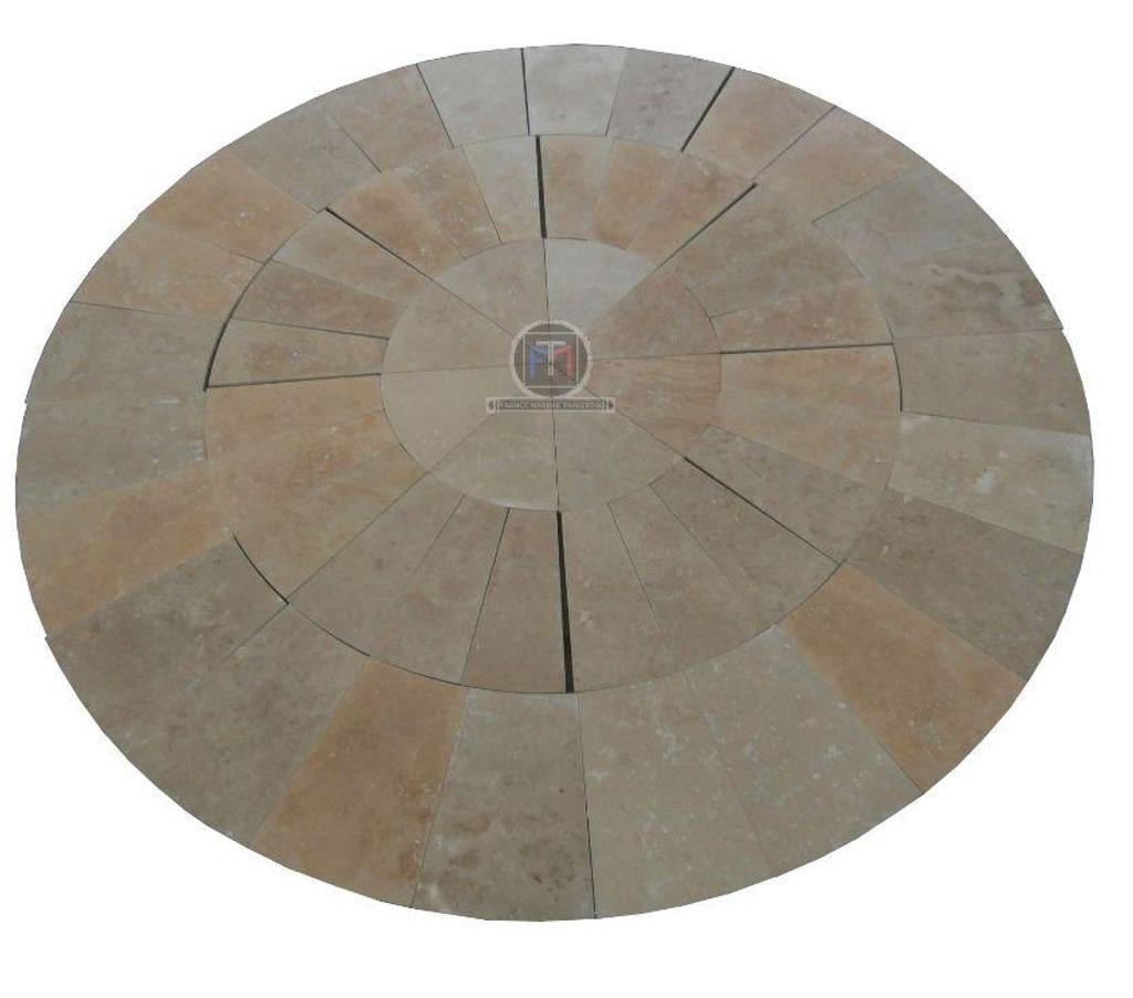  Var Forcalqueiret - 83136 - Photos Vivastreet Travertin Classique Beige Cercle Manoir Diamètre 270 cm