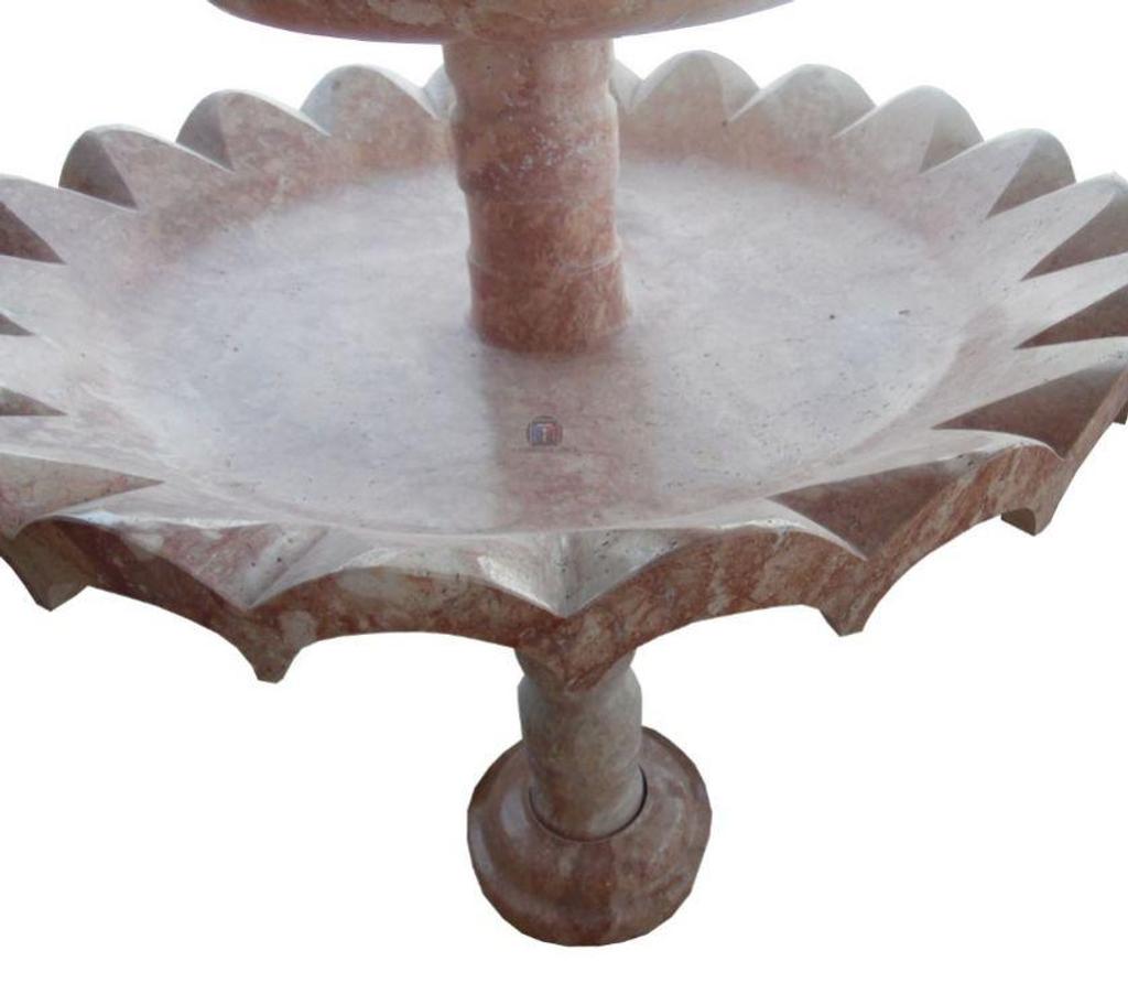  Var Forcalqueiret - 83136 - Photos Vivastreet Travertin Rose Rouge Fontaine Rond