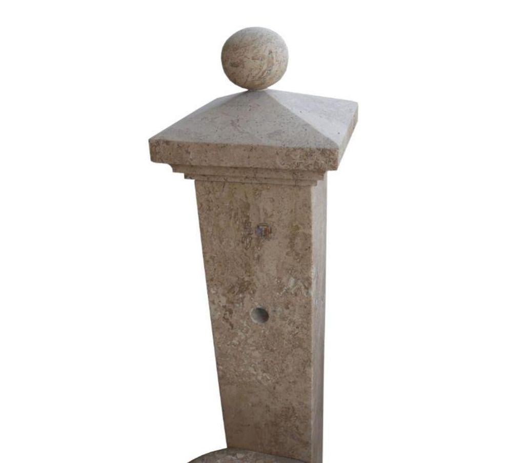  Var Forcalqueiret - 83136 - Photos Vivastreet Travertin Noce Marron Fontaine