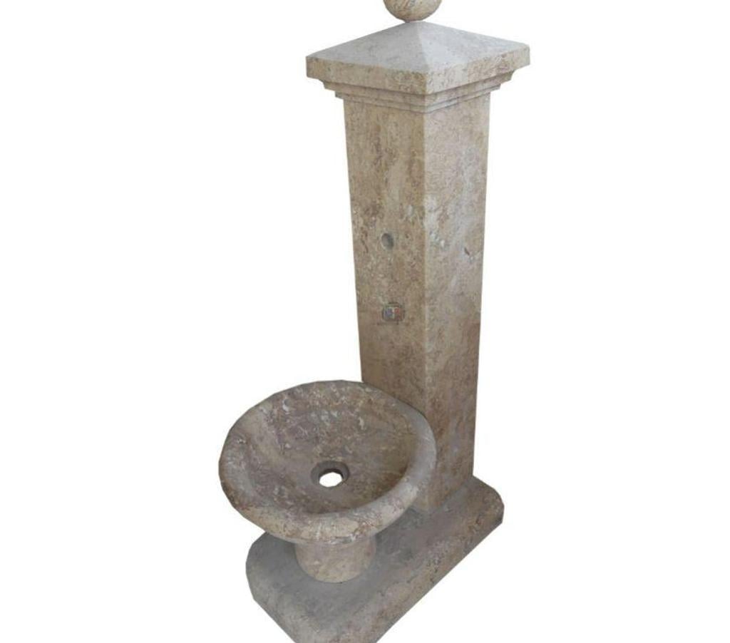  Var Forcalqueiret - 83136 - Photos Vivastreet Travertin Noce Marron Fontaine