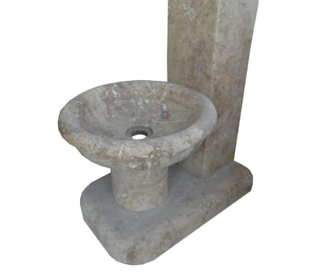  Var Forcalqueiret - 83136 - Photos Vivastreet Travertin Noce Marron Fontaine