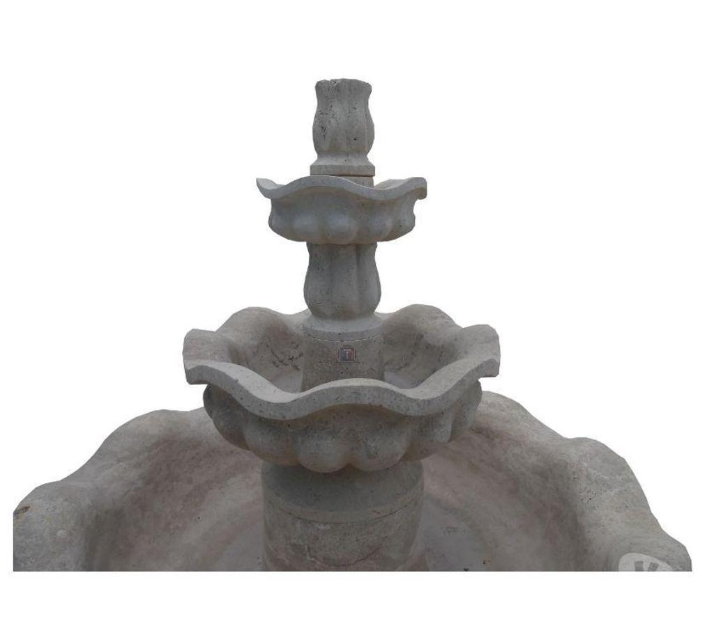  Var Forcalqueiret - 83136 - Photos Vivastreet Travertin Classique Beige Fontaine Rond