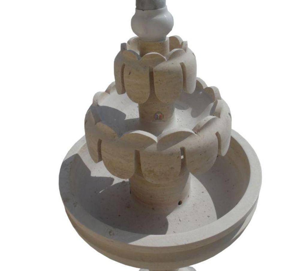  Var Forcalqueiret - 83136 - Photos Vivastreet Travertin Classique Beige Fontaine Rond