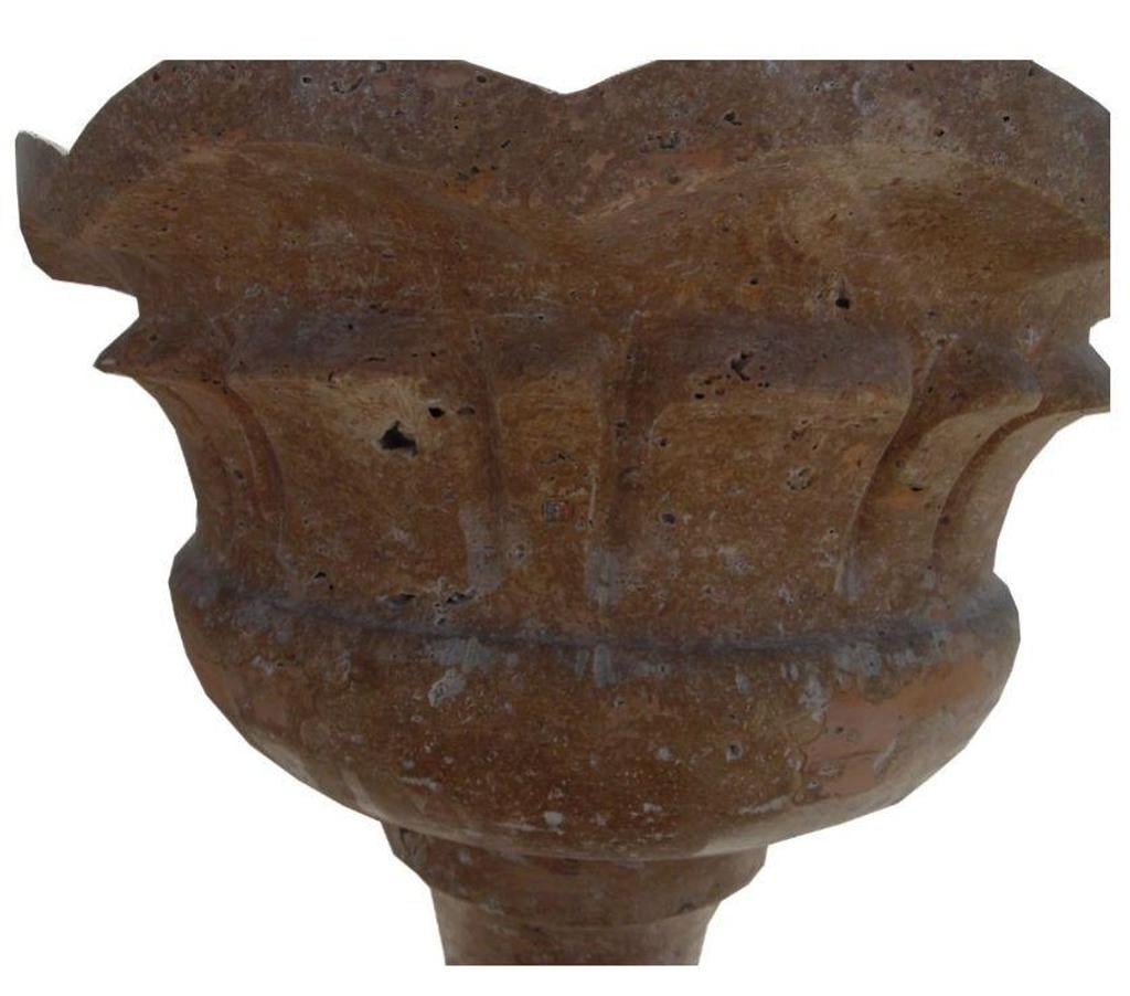 Décoration - art Var Forcalqueiret - 83136 - Photos Vivastreet Travertin Noce Marron pot à fleurs 50x50cm