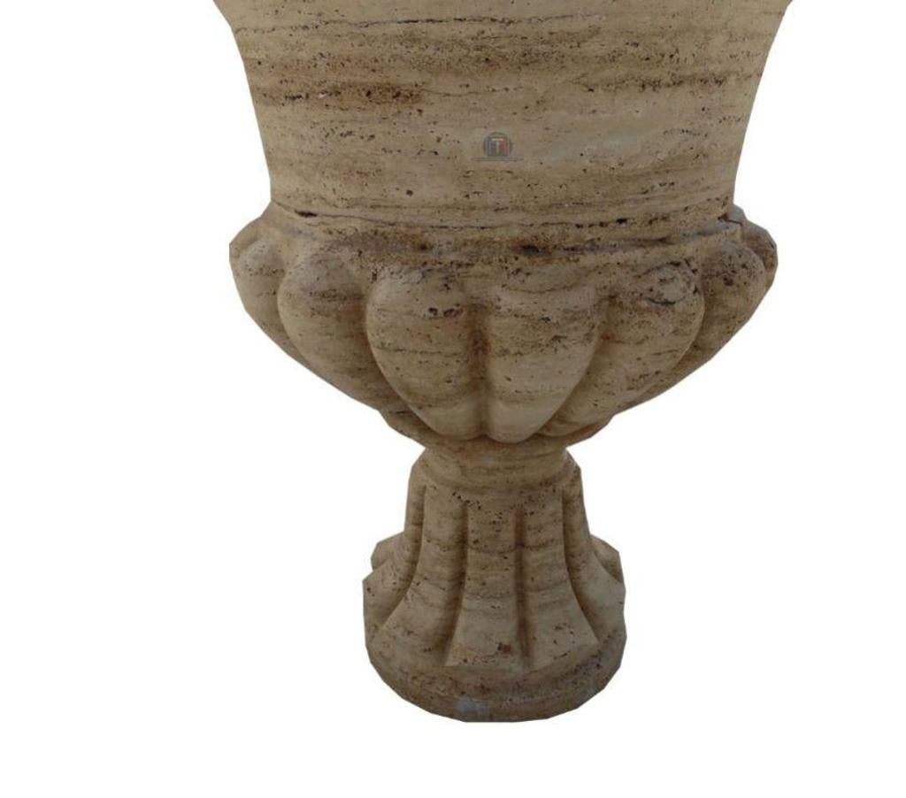 Décoration - art Var Forcalqueiret - 83136 - Photos Vivastreet Travertin Classique Beige pot à fleurs 45x45cm