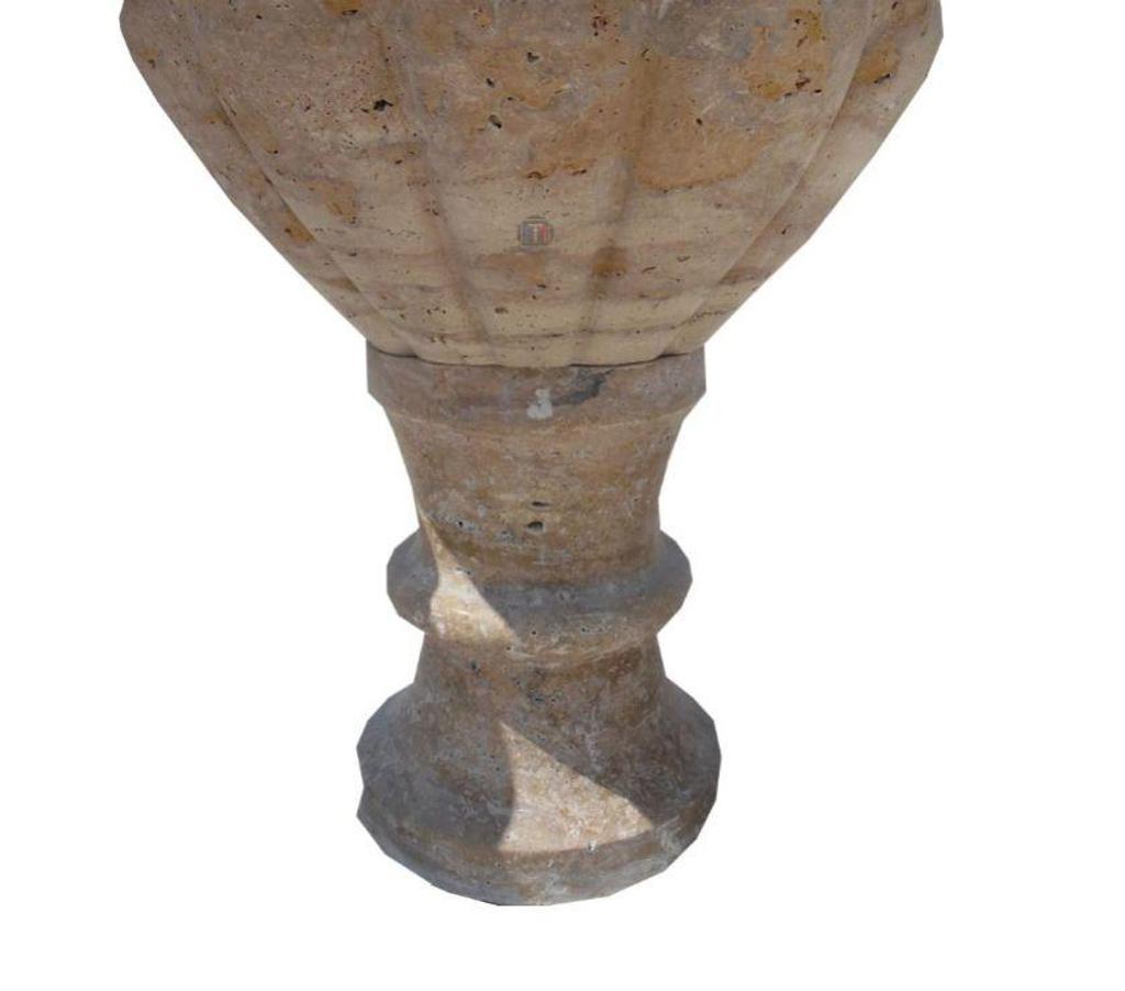  Var Forcalqueiret - 83136 - Photos Vivastreet Travertin Classique Beige pot à fleurs 50x50cm