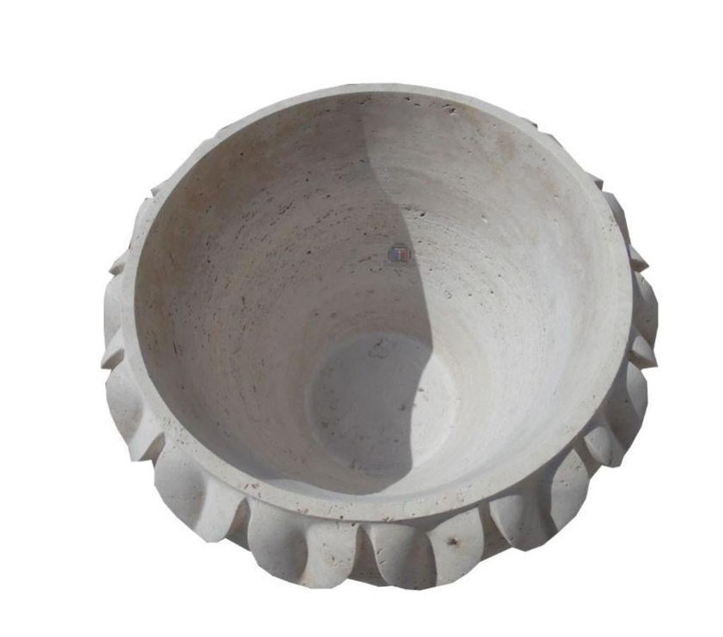 Décoration - art Var Forcalqueiret - 83136 - Photos Vivastreet Travertin Classique Beige pot à fleurs 50x50cm