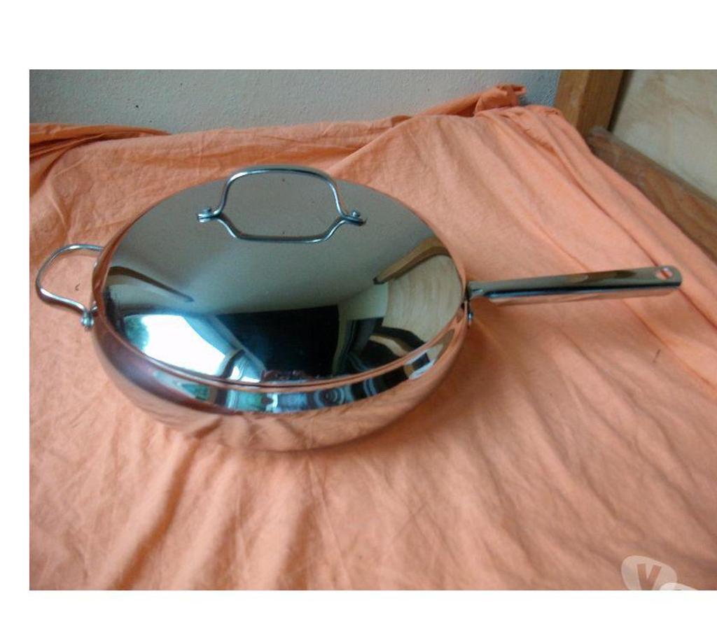 Ameublement & art de la table Bas-Rhin Bouxwiller - 67330 - Photos Vivastreet Poêles forme Wok avec couvercle - neuves