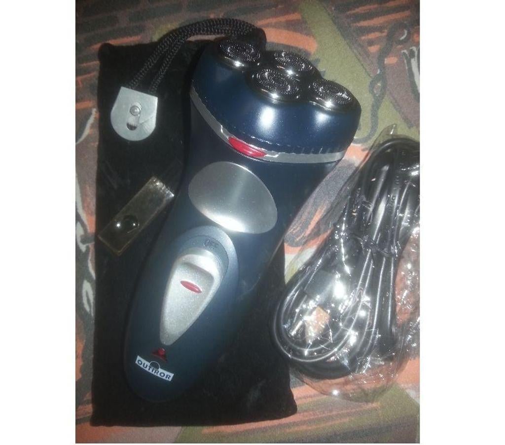 Accessoires - Bagagerie Seine-et-Marne Montceaux les Provins - 77151 - Photos Vivastreet Rasoir 4 tètes rechargeable