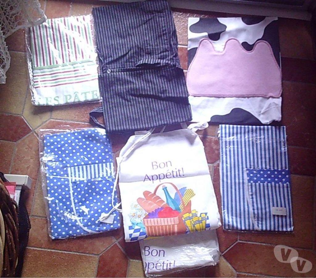 Vêtements occasion Bas-Rhin Bouxwiller - 67330 - Photos Vivastreet Tablier-Bavettes de Cuisine de 0,50 € à 7 €