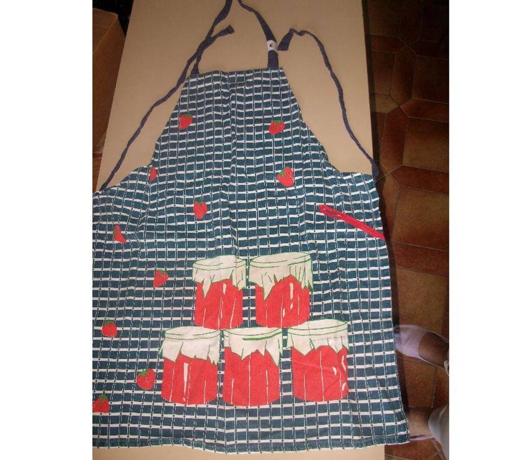 Vêtements occasion Bas-Rhin Bouxwiller - 67330 - Photos Vivastreet Tablier-Bavettes de Cuisine de 0,50 € à 7 €