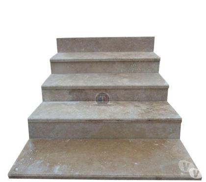 Bricolage - Jardin - Outillage Forcalqueiret Var - Photos Vivastreet Travertin Classique Beige Clair Marche Escalier