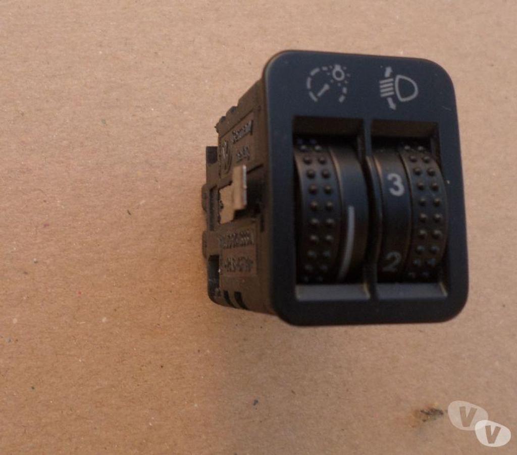 Pièces et services auto Pyrénées-Orientales Perpignan - Photos Vivastreet bouton de commande phare et rehosta golf 4