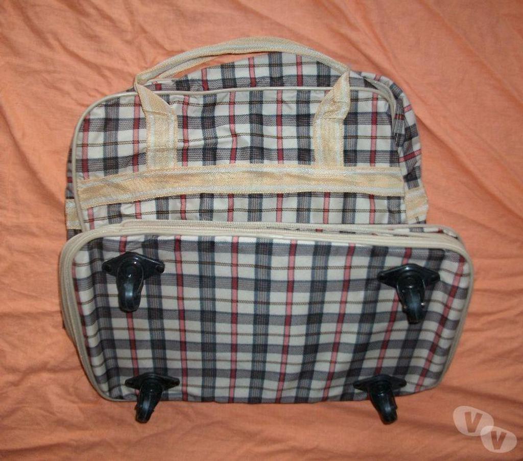 Accessoires - Bagagerie Bas-Rhin Bouxwiller - 67330 - Photos Vivastreet Lot de Valises-sacs souples de Cabine Marine-Neuf