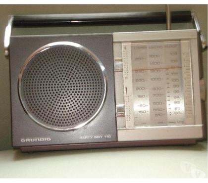 Photo - Video - Son Fontenay le Fleury Yvelines - Photos Vivastreet Tansitor radio Grundig partie boy 110