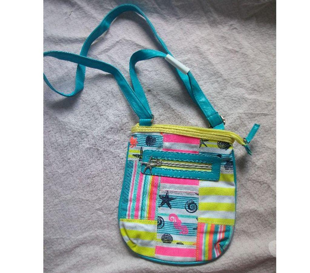 Accessoires - Bagagerie Bas-Rhin Bouxwiller - 67330 - Photos Vivastreet Petits Sacs Bandoulières pour Enfants + Adolescents à 2,50 €