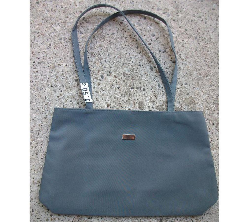 Accessoires - Bagagerie Bas-Rhin Bouxwiller - 67330 - Photos Vivastreet Divers SACS à MAINS à 1,50 €