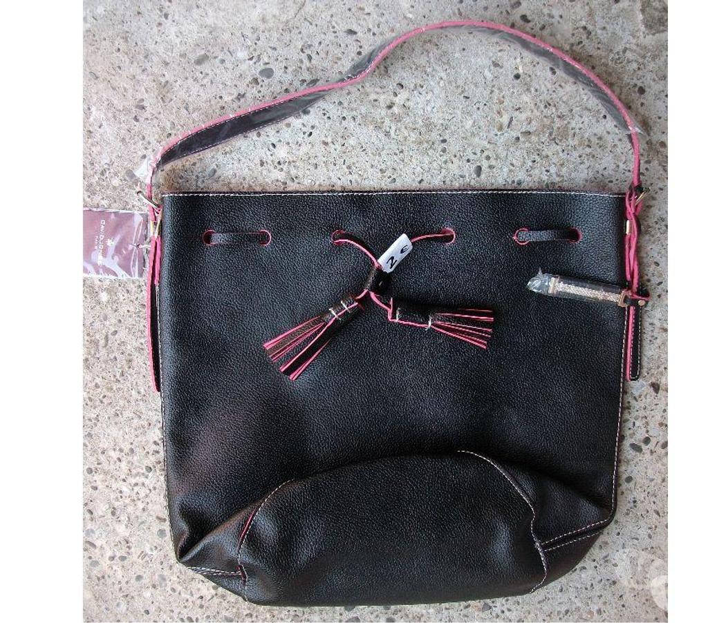 Accessoires - Bagagerie Bas-Rhin Bouxwiller - 67330 - Photos Vivastreet Divers SACS à MAINS à 2 € pièce