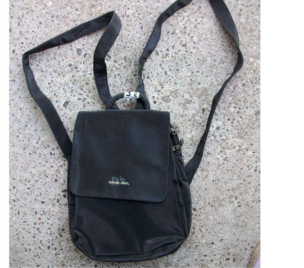Accessoires - Bagagerie Bas-Rhin Bouxwiller - 67330 - Photos Vivastreet Divers SACS à MAINS à 3 €-neufs