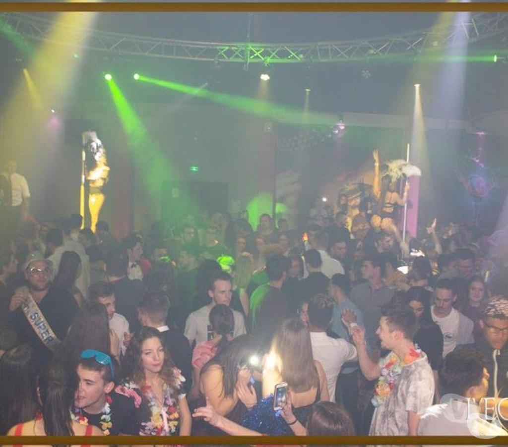 Fond de Commerce a vendre Lot Cahors - 46000 - Photos Vivastreet Création commerce discothèque .