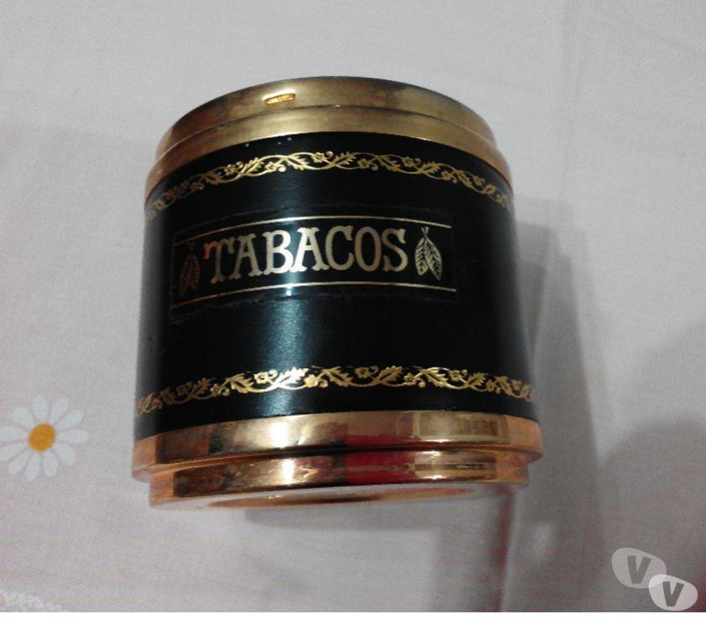 Collection Var Bormes les Mimosas - 83230 - Photos Vivastreet VINTAGEensemble POT à TABAC doré or fin+porte cigarettes