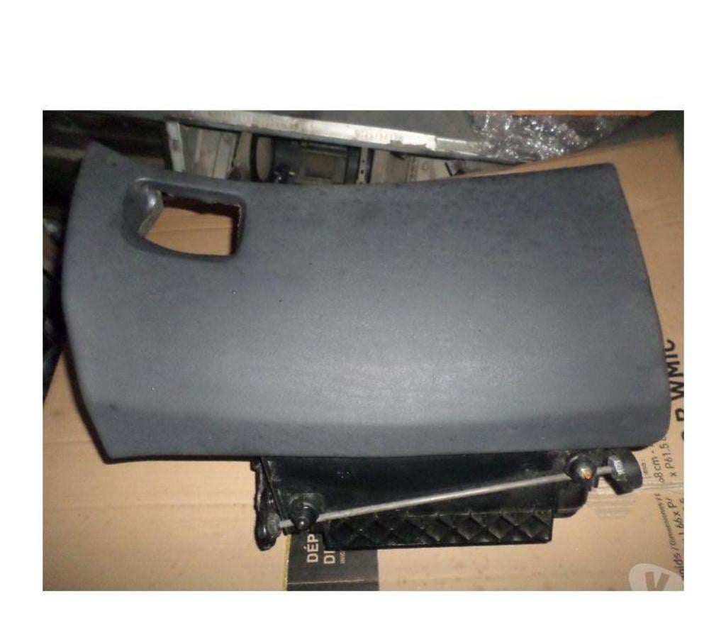 Pièces et services auto Pyrénées-Orientales Perpignan - Photos Vivastreet boite a gant bmw e38 