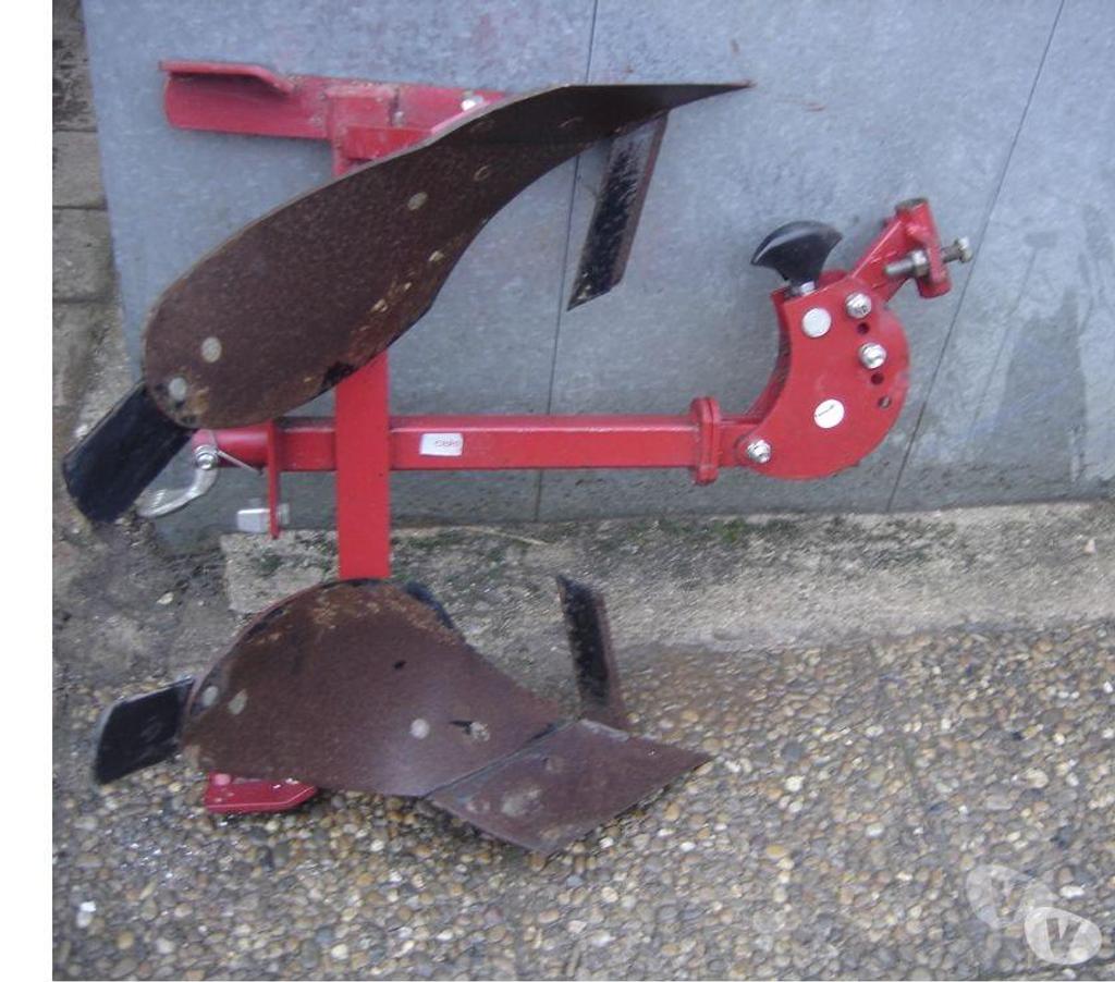 Matériel Côte-d'Or Dijon - 21000 - Photos Vivastreet charrue brabant 7 p MAJAR honda kubota iséki 