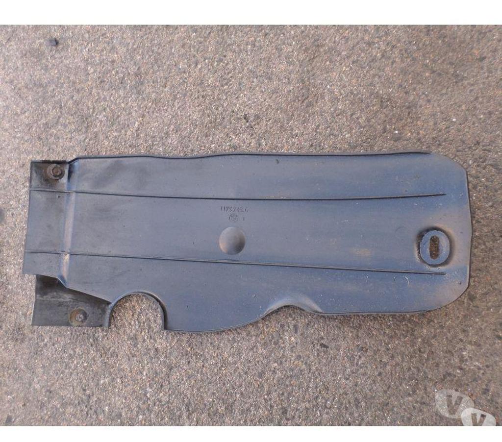 Pièces et services auto Pyrénées-Orientales Perpignan - Photos Vivastreet Cache poussiere passage de roue arr. d. bmw e30