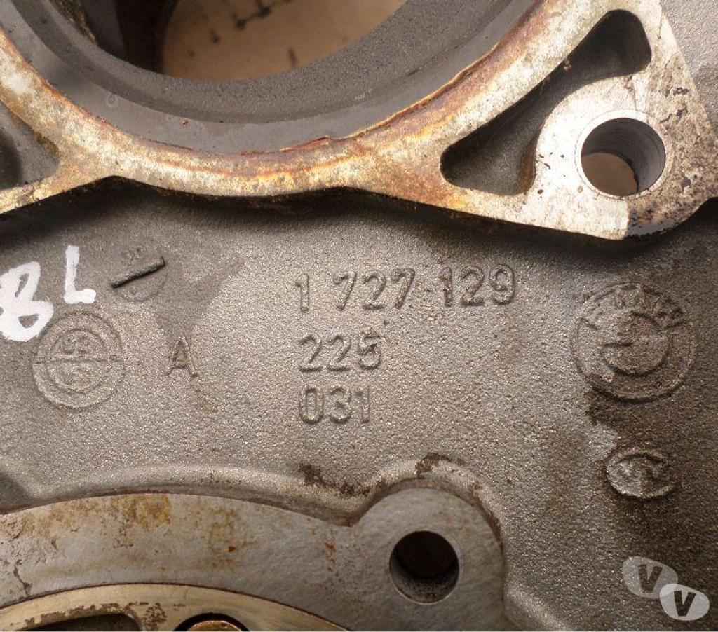 Pièces et services auto Pyrénées-Orientales Perpignan - Photos Vivastreet Platine porte pompe a huile+pompe a eau bmw 1.8l