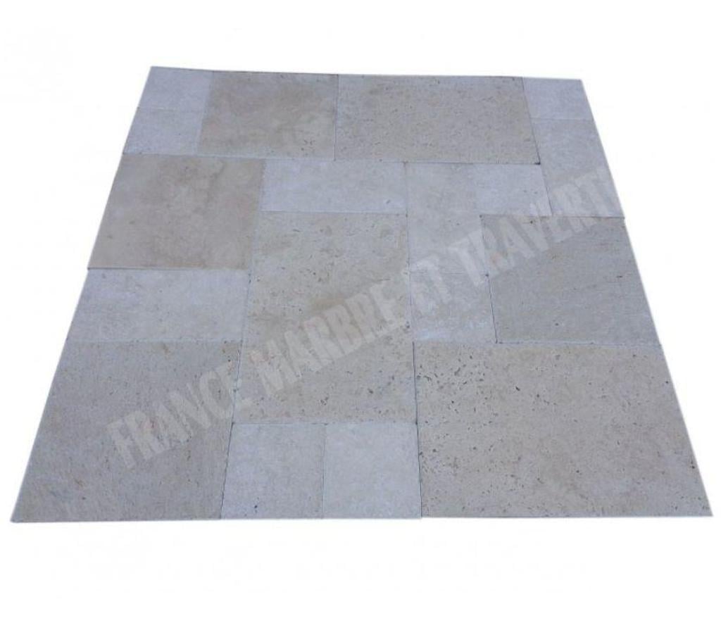  Var Forcalqueiret - 83136 - Photos Vivastreet Travertin Classique Clair Opus Romain Brossé