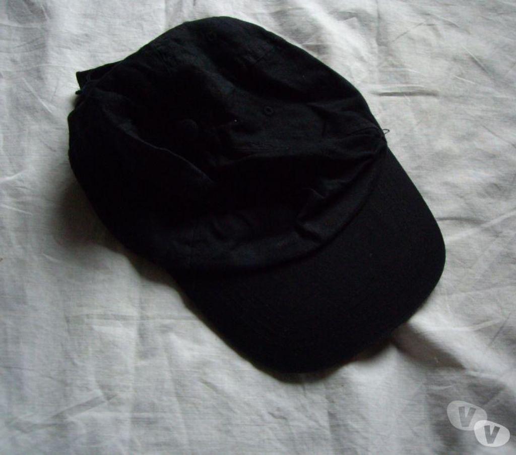 Accessoires - Bagagerie Bas-Rhin Bouxwiller - 67330 - Photos Vivastreet Casquettes mixte Homme et Femme à 0,30 €