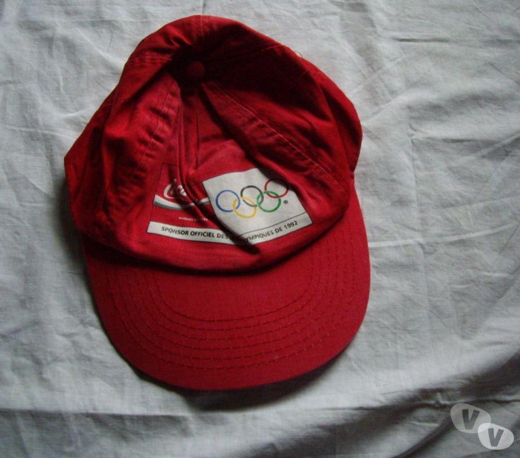 Accessoires - Bagagerie Bas-Rhin Bouxwiller - 67330 - Photos Vivastreet Casquettes mixte Homme et Femme à 0,50 € pièce