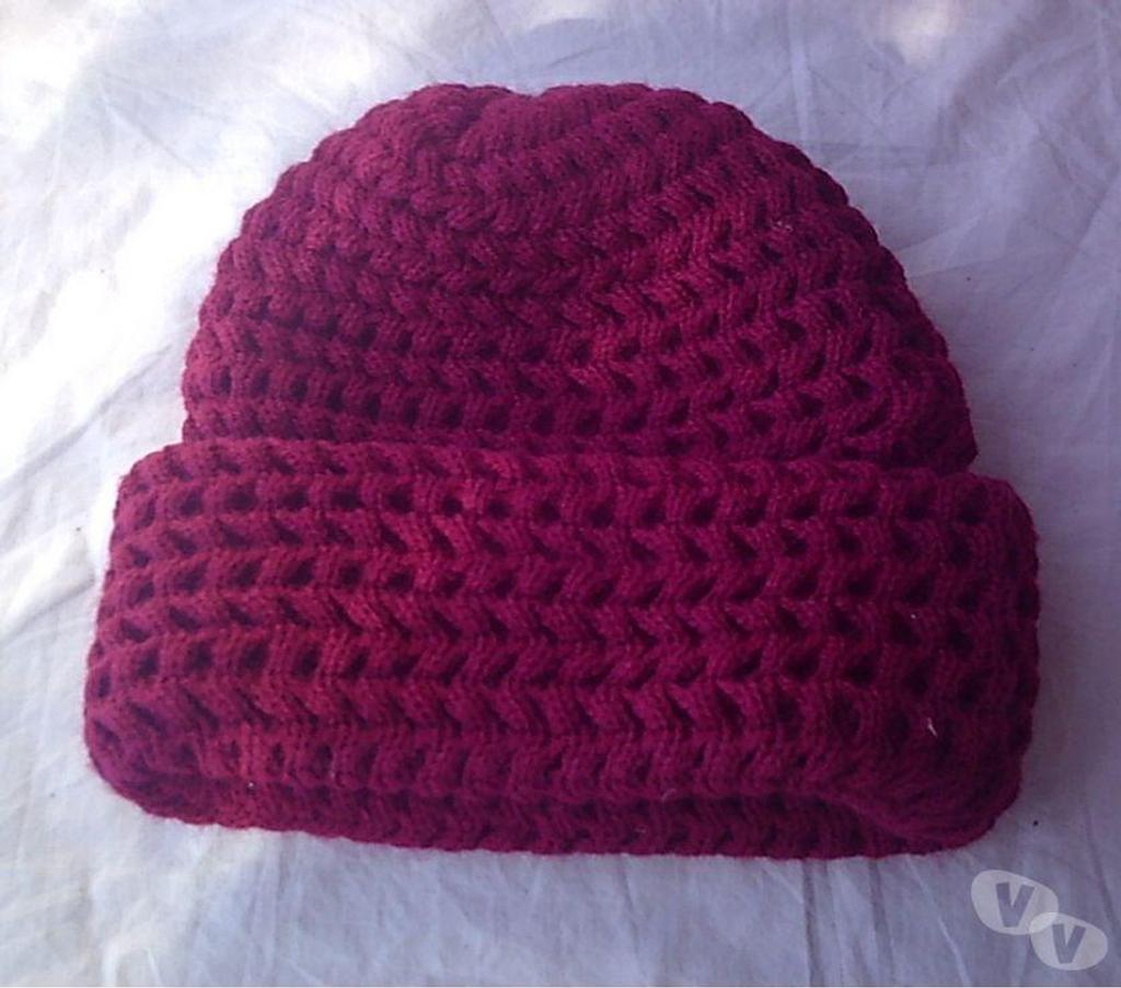Accessoires - Bagagerie Bas-Rhin Bouxwiller - 67330 - Photos Vivastreet Bonnets divers à 0,50 € pièce